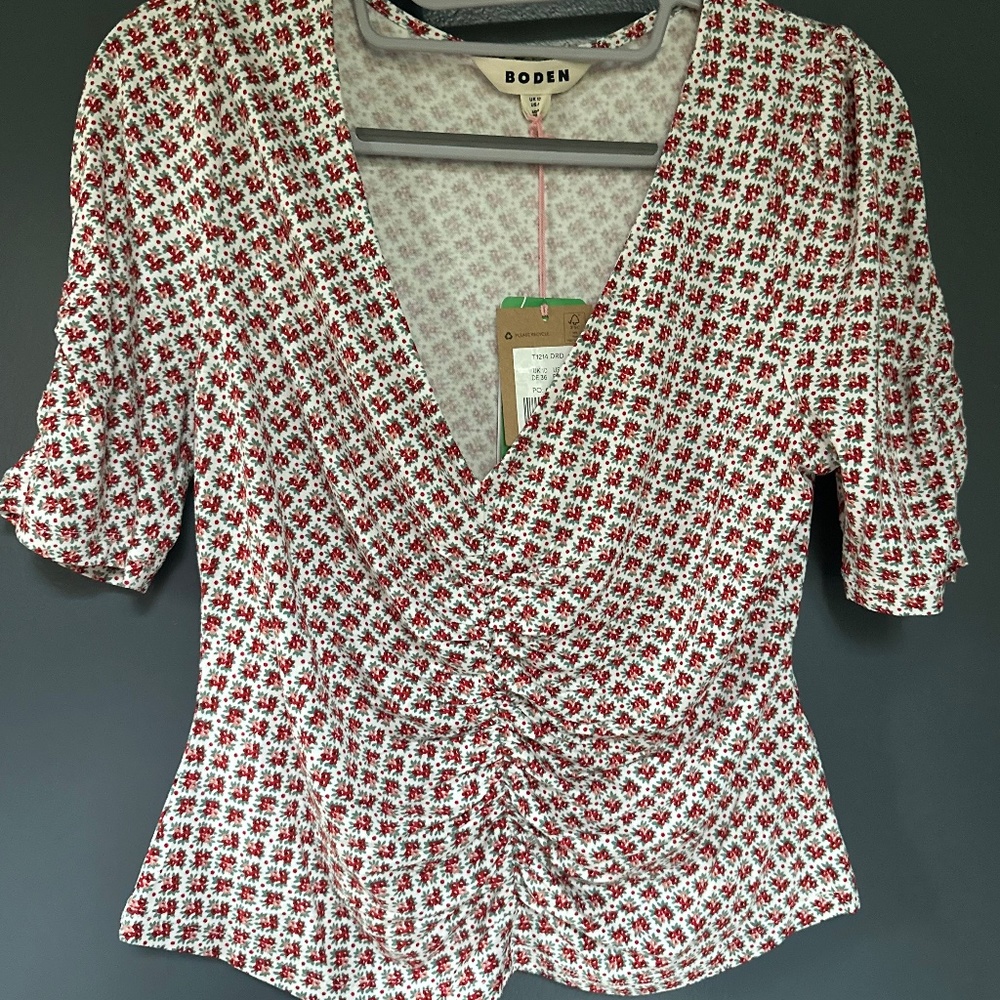 Boden floral top NEW size 6